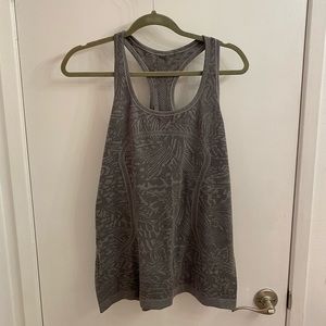 Lululemon Swiftly Tech Razorback - Size 12